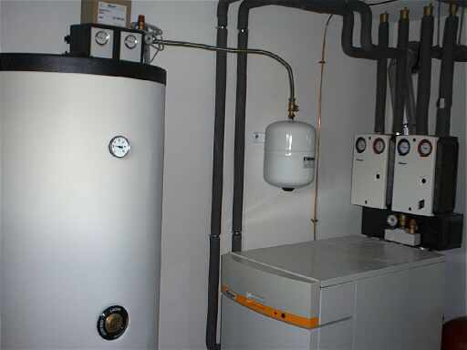 &Ouml;lkessel und Warmwasserspeicher